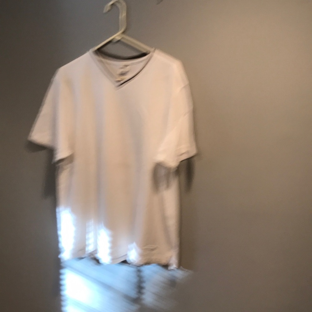 Old Navy men’s T shirt